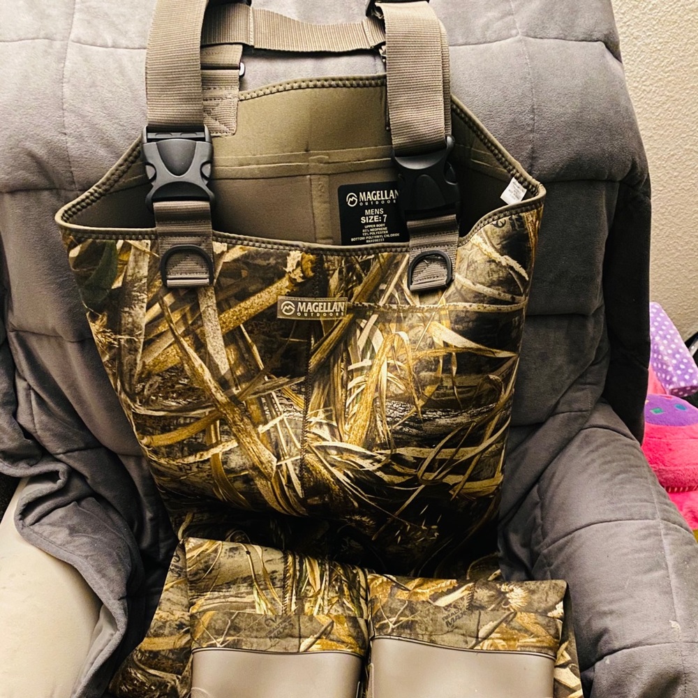 Magellan Real Tree Max-5 Neoprene Bootfoot Wader